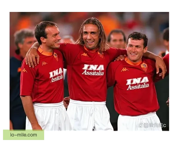 拉卡泽特领衔锋线重塑进攻体系 里昂核心射手助力球队崛起